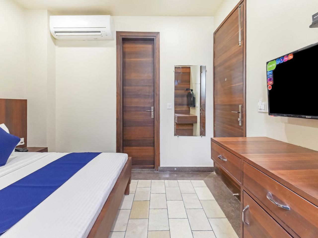 Fabexpress Marigold I Hotel New Delhi Exterior photo