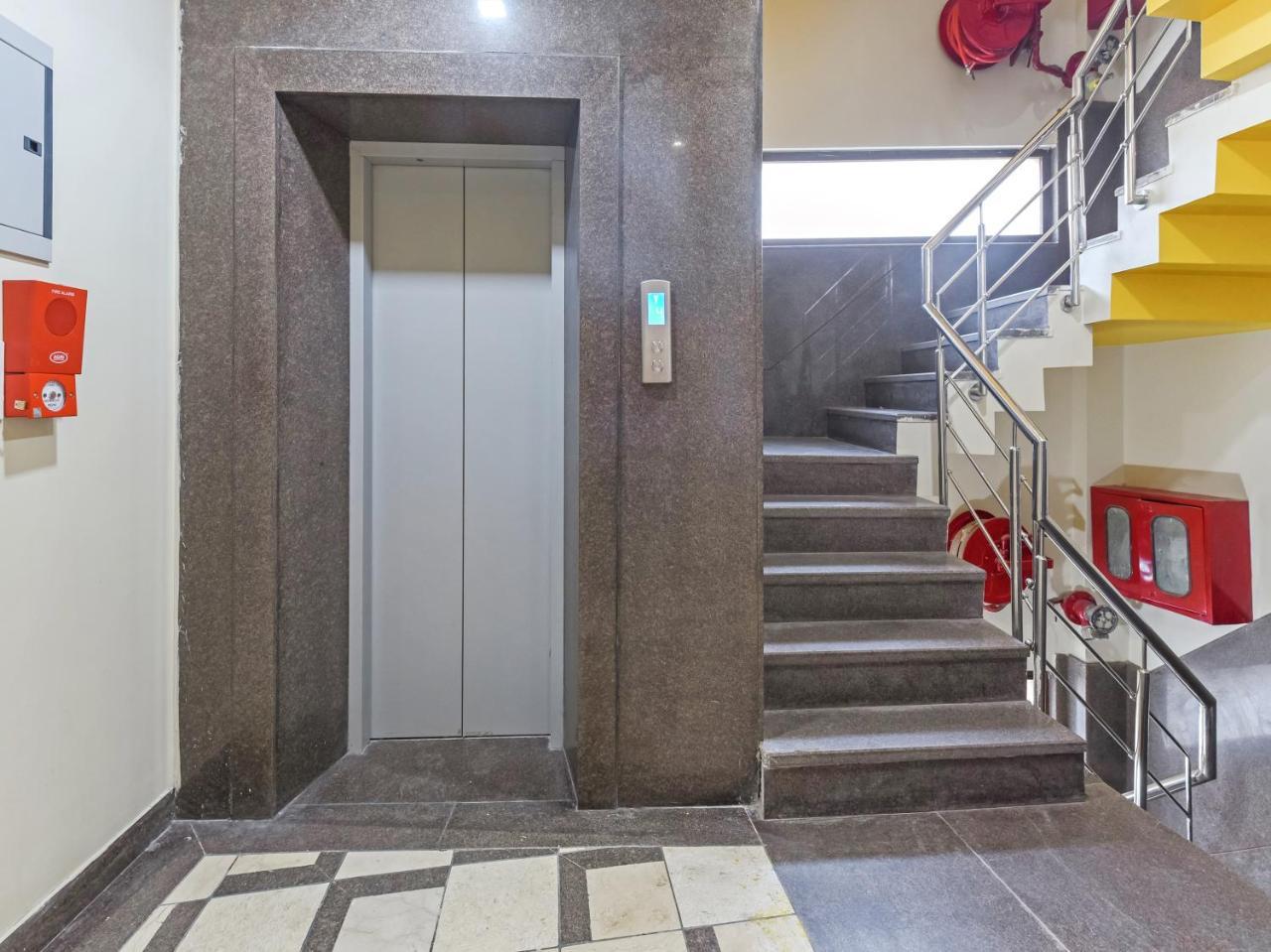 Fabexpress Marigold I Hotel New Delhi Exterior photo